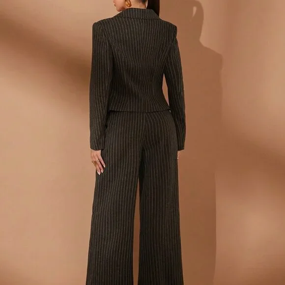 Olive Green Elegant Women's Suit Set - Picture 2 of 8